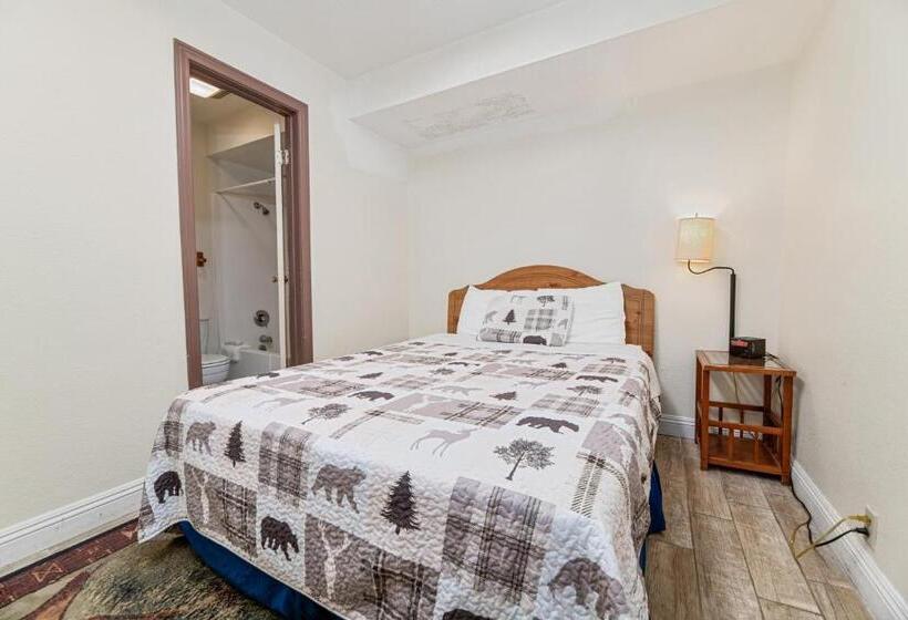 家庭套房, Big Bear Lake Front Lodge