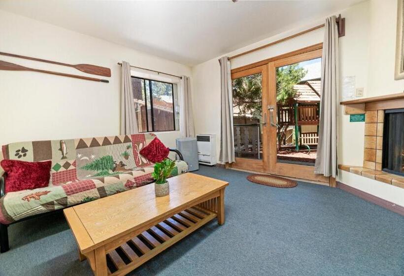Apartament Rodzinny, Big Bear Lake Front Lodge