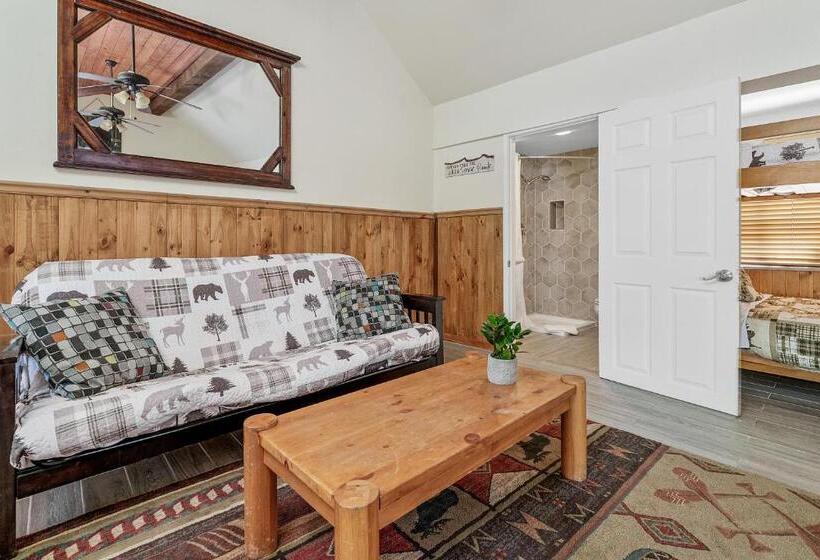 1 Bedroom Apartment Lake View, Big Bear Lake Front Lodge