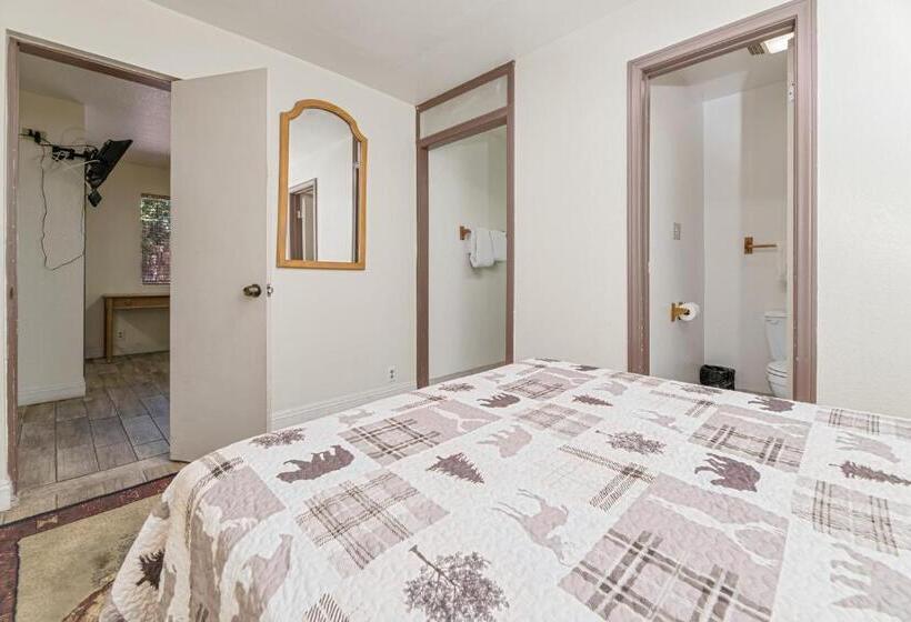 家庭套房, Big Bear Lake Front Lodge