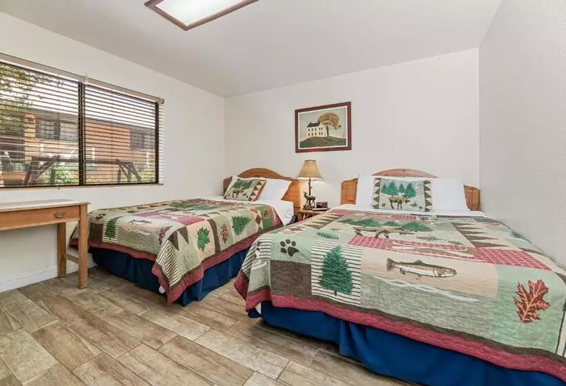 سوییت خانوادگی, Big Bear Lake Front Lodge