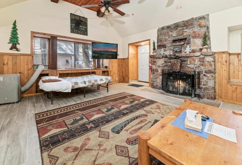 1 Bedroom Apartment Lake View, Big Bear Lake Front Lodge