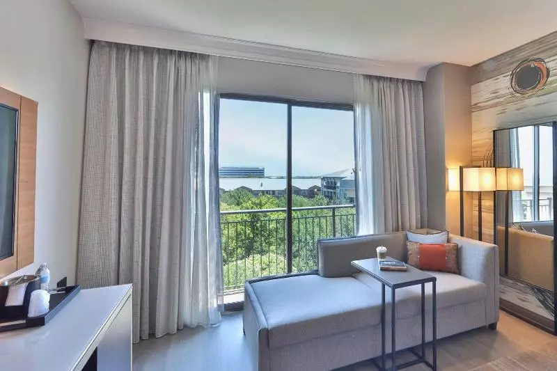 キングサイズベッドのスタンダードルーム, Dallas/plano Marriott At Legacy Town Center
