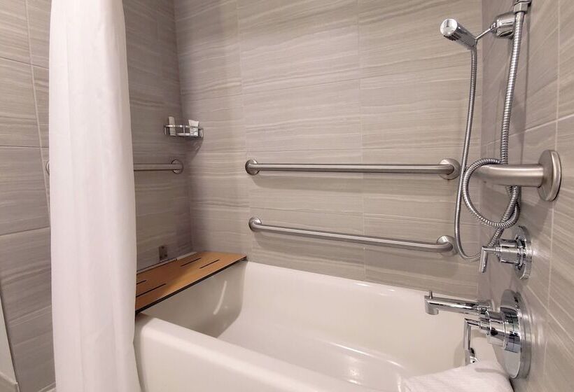 غرفه قياسيه سريرين مزدوجين, Franklin Marriott Cool Springs