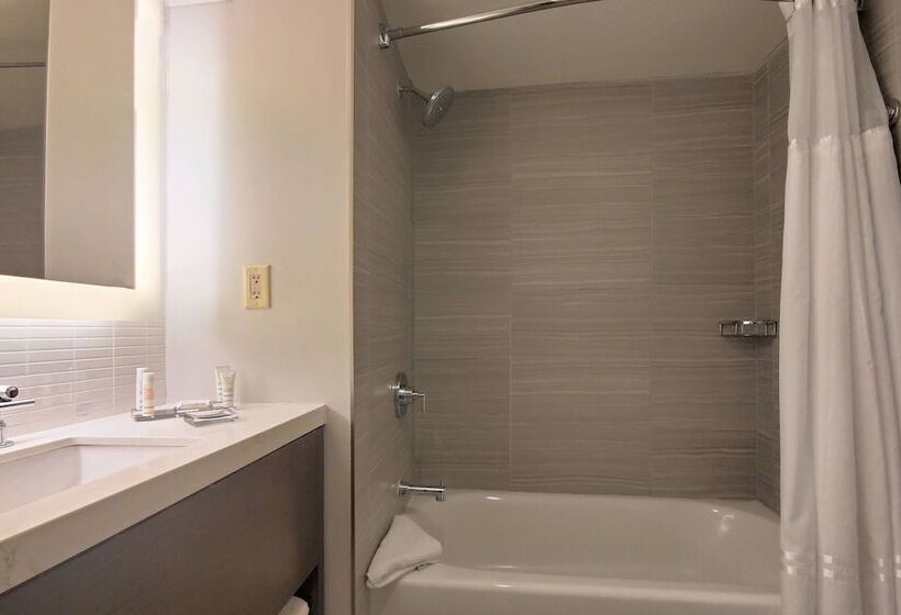 غرفه قياسيه سريرين مزدوجين, Franklin Marriott Cool Springs