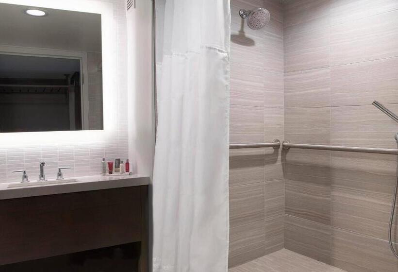 غرفة قياسية سرير كينج, Franklin Marriott Cool Springs