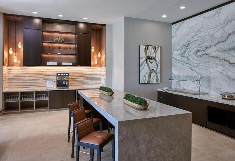 غرفة كلوب, Franklin Marriott Cool Springs