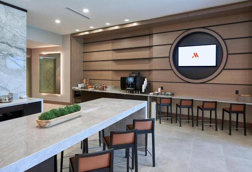 غرفة كلوب, Franklin Marriott Cool Springs