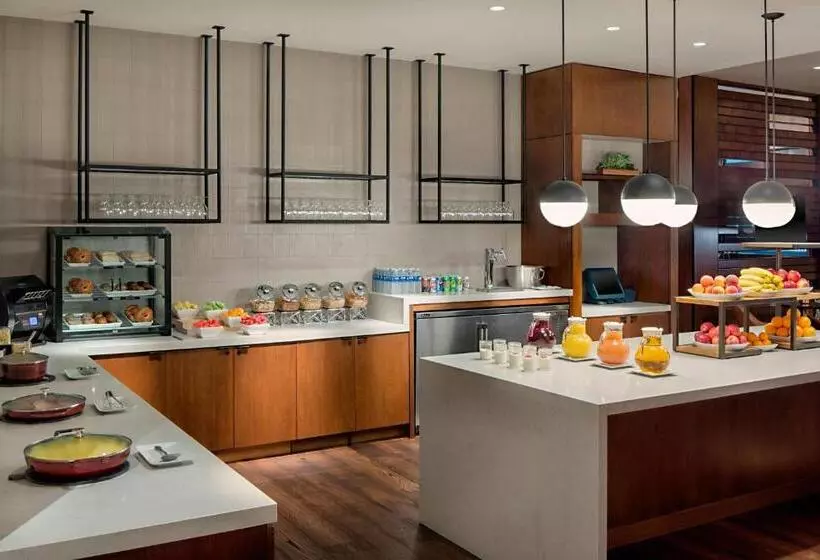 اتاق اجرایی با تخت بزرگ, Indianapolis Marriott Downtown