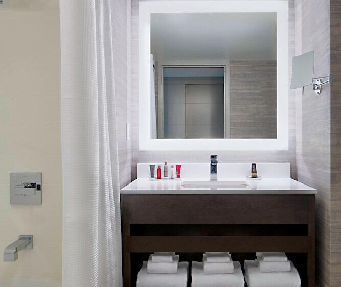 חדר סטנדרט שתי מיטות זוגיות, Indianapolis Marriott Downtown