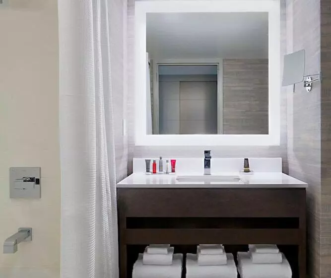 اتاق استاندارد با 2 تخت دوبل, Indianapolis Marriott Downtown
