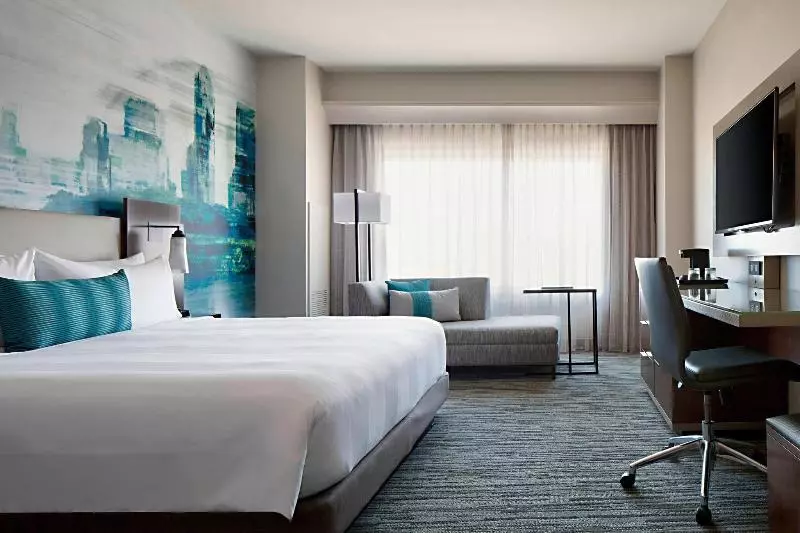 اتاق استاندارد برای معلولان, Indianapolis Marriott Downtown