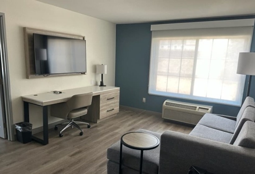 Люкс Кровать Кинг, La Quinta By Wyndham Albuquerque Midtown Newly Renovated
