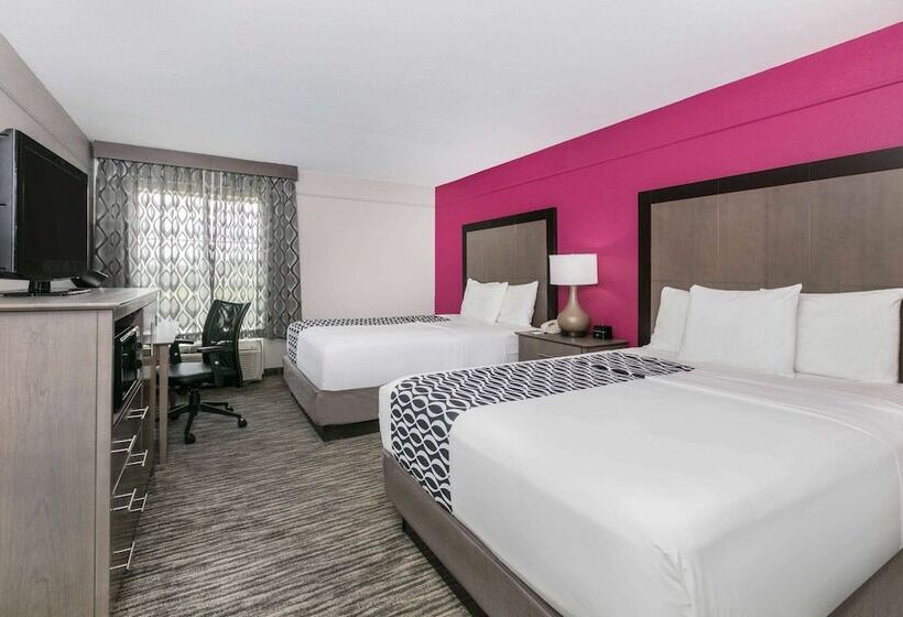 2ダブルベッドのスタンダードルーム, La Quinta Inn & Suites By Wyndham Fredericksburg