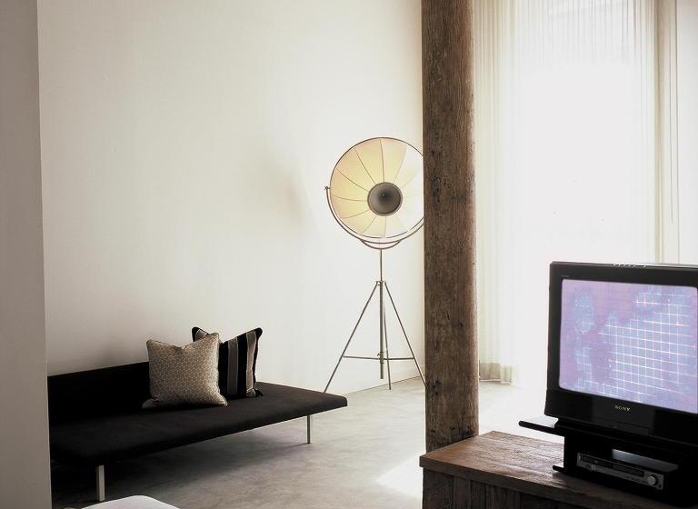 استودیو استاندارد با تخت کینگ, Loft 523