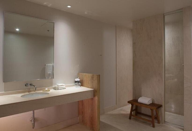 חדר סטנדרט, Loft 523