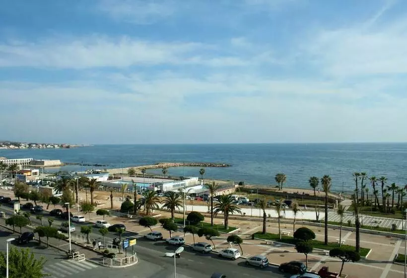 اتاق استاندارد با چشم‌انداز دریا, Mediterraneo