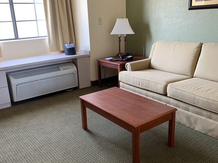 Люкс, Quality Inn & Suites Prestonsburg Next To Mountain Arts Center