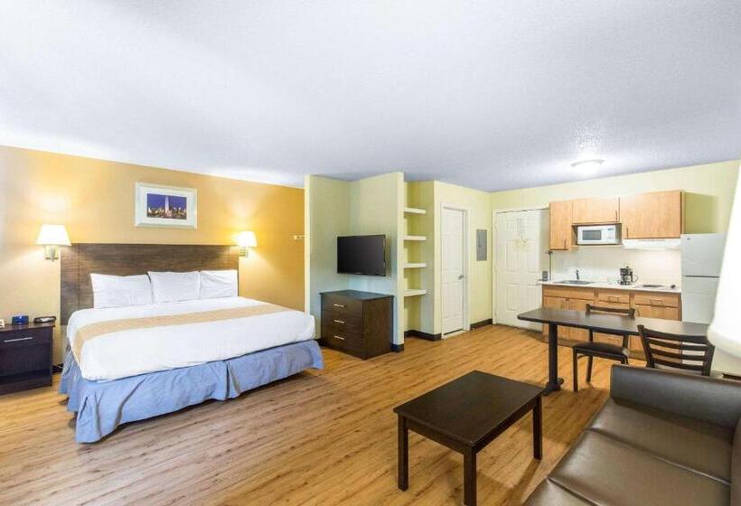 带大床的标准间, Suburban Studios Lewisville