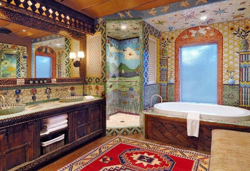 프리미엄 스위트, The Inn Of The Five Graces