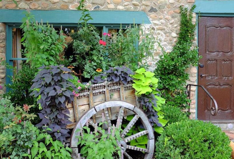 חדר דחוקס עם מיטת קינג, The Inn Of The Five Graces