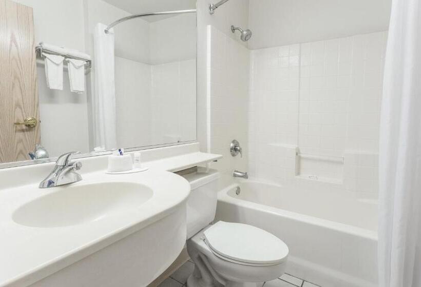 스위트, Microtel Inn & Suites Modesto