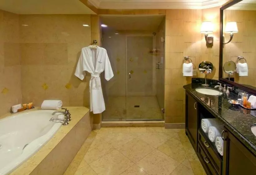 استودیوی استاندارد با چشمانداز دریا, The Atlantic Hotel & Spa