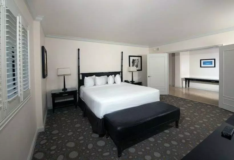 مجموعه ویستا شهر, The Atlantic Hotel & Spa