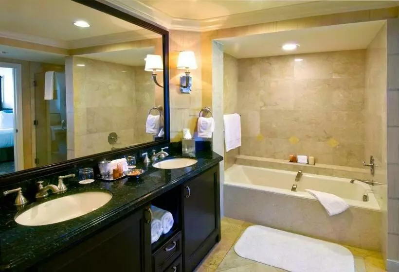 سوئیت پنت هاوس, The Atlantic Hotel & Spa