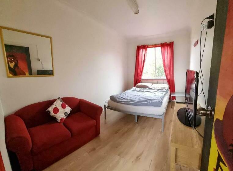 Quarto Estandar Banheiro Compartilhado, Beachside Backpackers