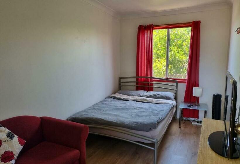 Quarto Estandar Banheiro Compartilhado, Beachside Backpackers