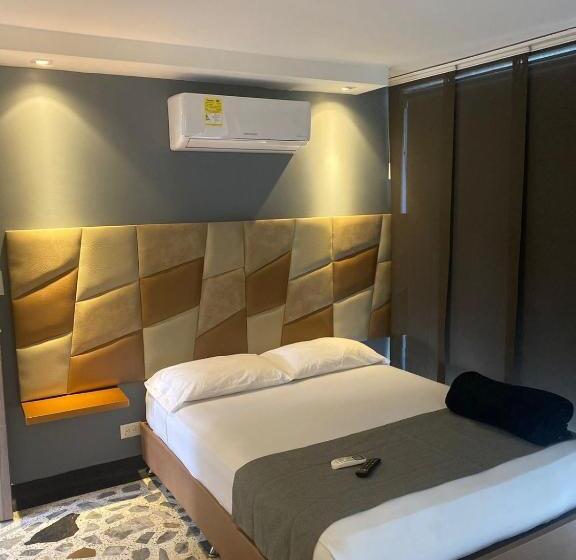 スタンダードルーム, Go Pereira