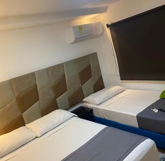 デラックストリプルルーム, Go Pereira