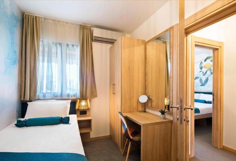 اتاق خانوادگی, Villa Kentera