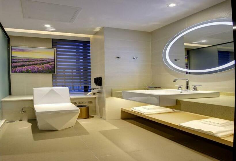 Номер бизнес-класса, Lavande Hotel Chengdu Dafeng Shixi Park Subway Station