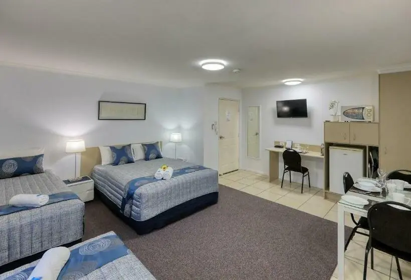 ファミリールーム, Chinchilla White Gums Motor Inn