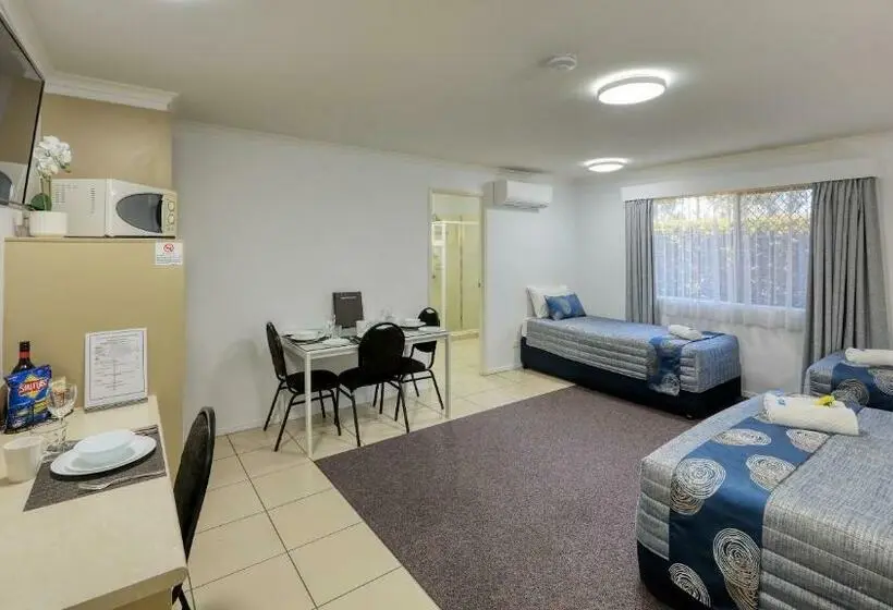 ファミリールーム, Chinchilla White Gums Motor Inn