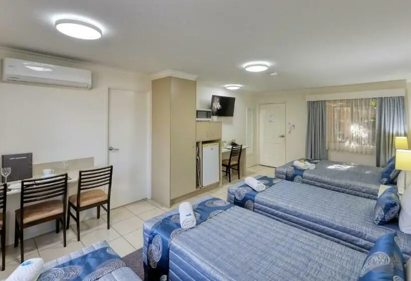 ファミリールーム, Chinchilla White Gums Motor Inn