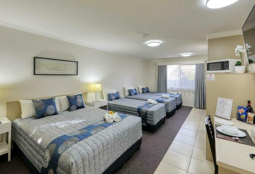 ファミリールーム, Chinchilla White Gums Motor Inn