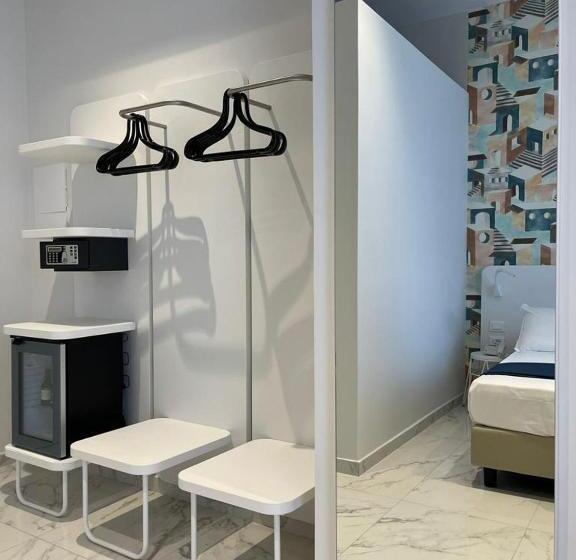 اتاق لوکس با چشم‌انداز شهر, Soul Art