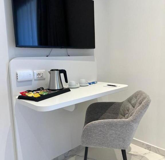 اتاق لوکس با چشم‌انداز شهر, Soul Art