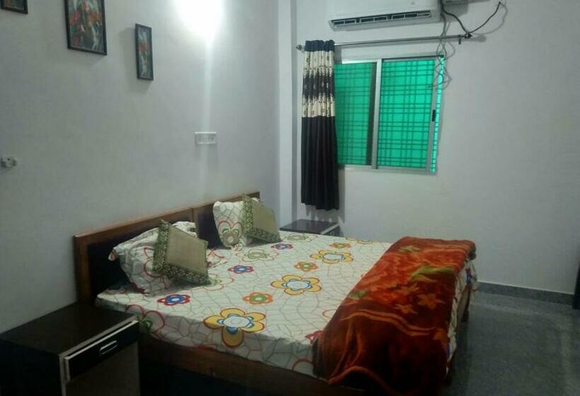 اتاق لوکس با چشم‌انداز شهر, Hostel Buddha Khajuraho