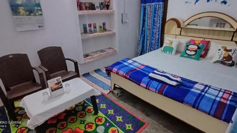 اتاق لوکس با چشم‌انداز شهر, Hostel Buddha Khajuraho
