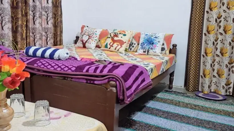 バス共有のスタンダードルーム, Hostel Buddha Khajuraho