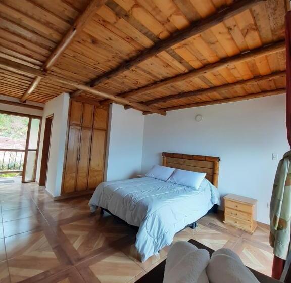 חדר סטנדרט עם מרפסת, Campestre Inaoska Ecospa