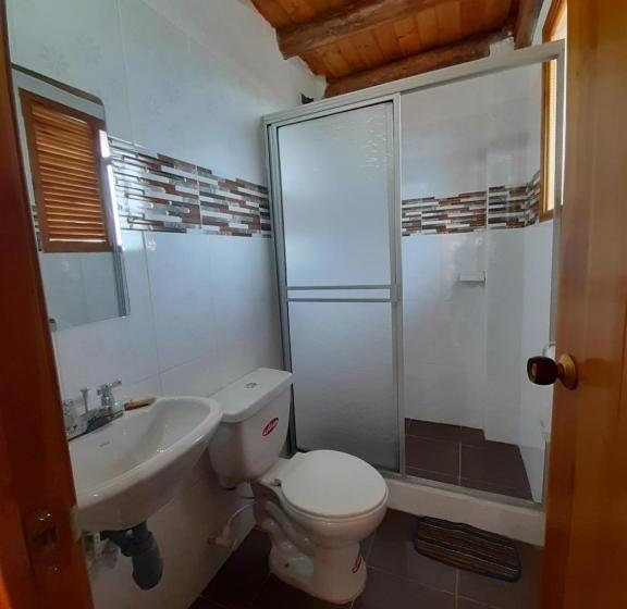 חדר לארבעה סטנדרטי עם נוף לגינה, Campestre Inaoska Ecospa