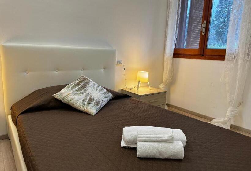 חדר משפחתי, Art Villa Del Poggio