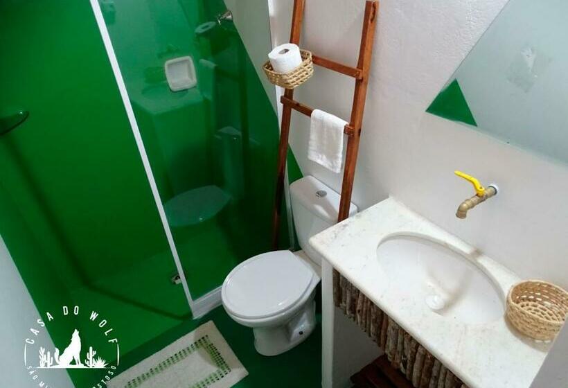 جناح مزوَّد بشرفة, Pousada Casa Do Wolf