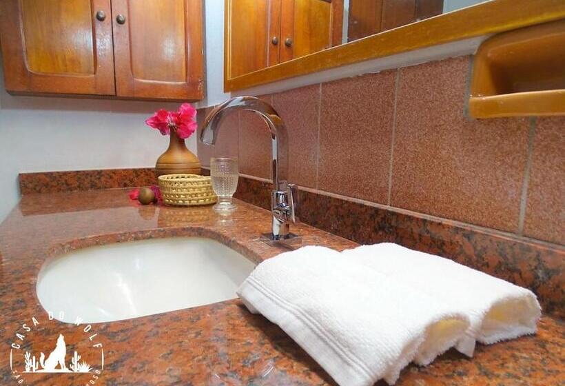 جناح عائلي, Pousada Casa Do Wolf