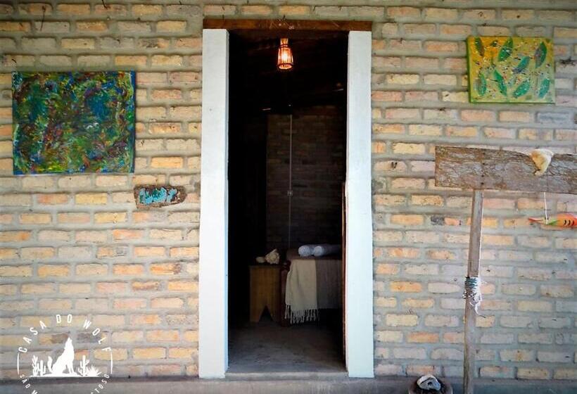 جناح, Pousada Casa Do Wolf